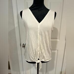 Nine West Sleeveless Button-Down Tie-Front Top - Soft White V-Neck Size Medium